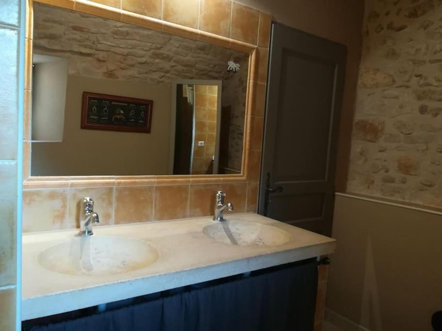 Gite De Charme 80 M², Piscine, Proche D'Uzes. Vezenobres Dış mekan fotoğraf