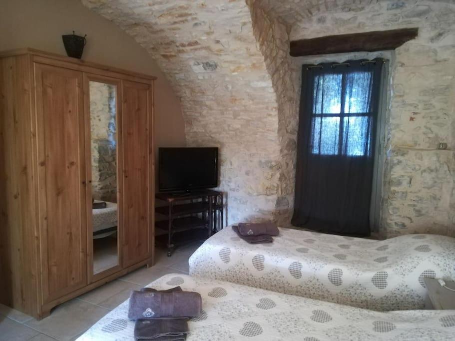 Gite De Charme 80 M², Piscine, Proche D'Uzes. Vezenobres Dış mekan fotoğraf